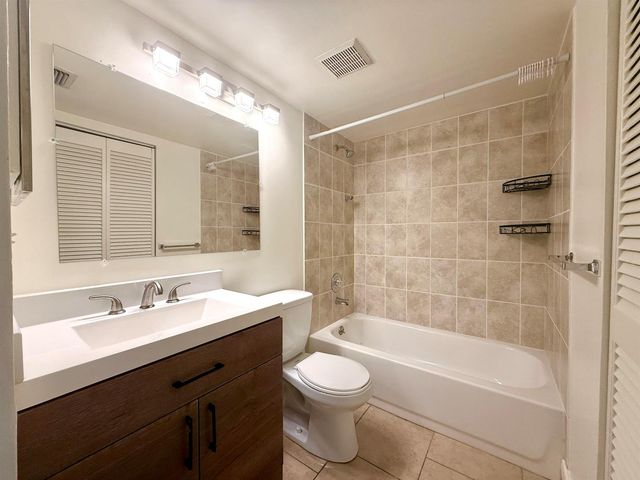 7206 Glenmoor Drive, West Palm Beach, FL 33409