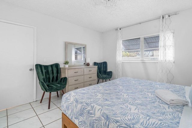 262 SE 9th Avenue B, Deerfield Beach, FL 33441