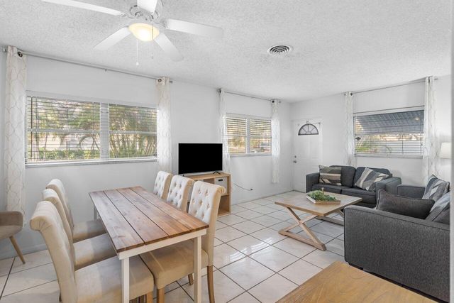 262 SE 9th Avenue B, Deerfield Beach, FL 33441