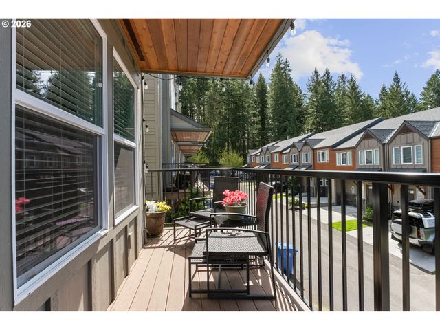 16823 CHAMPION Way, Sandy, OR 97055