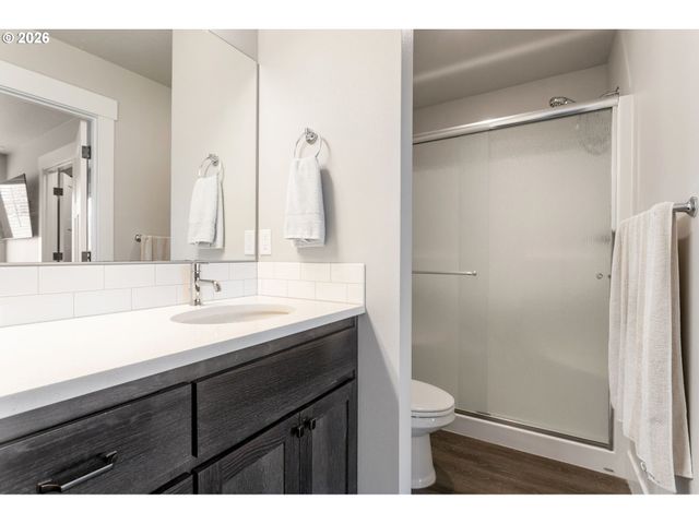 16823 CHAMPION Way, Sandy, OR 97055
