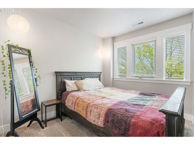 16823 CHAMPION Way, Sandy, OR 97055