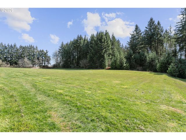 16823 CHAMPION Way, Sandy, OR 97055