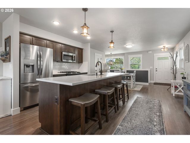 16823 CHAMPION Way, Sandy, OR 97055