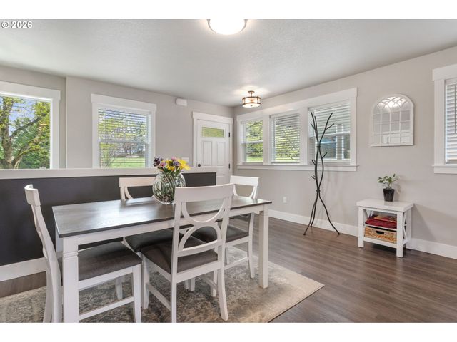 16823 CHAMPION Way, Sandy, OR 97055