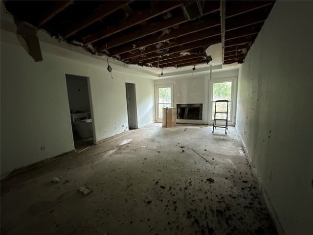 1013 Rockmoor Drive, Edgecliff Village, TX 76134