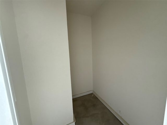 1013 Rockmoor Drive, Edgecliff Village, TX 76134