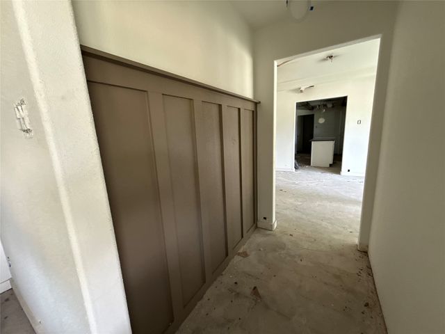 1013 Rockmoor Drive, Edgecliff Village, TX 76134