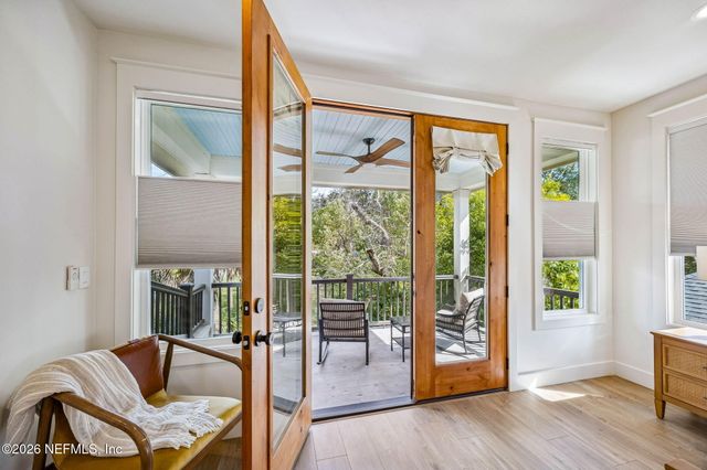 424 S 3RD Street, Fernandina Beach, FL 32034