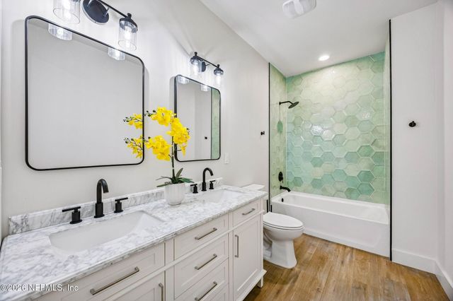 424 S 3RD Street, Fernandina Beach, FL 32034