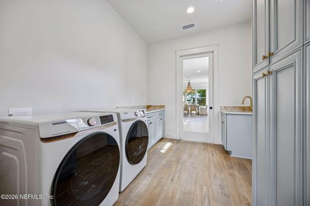 424 S 3RD Street, Fernandina Beach, FL 32034