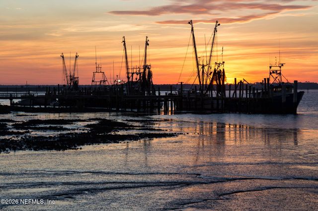 424 S 3RD Street, Fernandina Beach, FL 32034