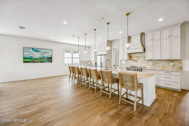 424 S 3RD Street, Fernandina Beach, FL 32034