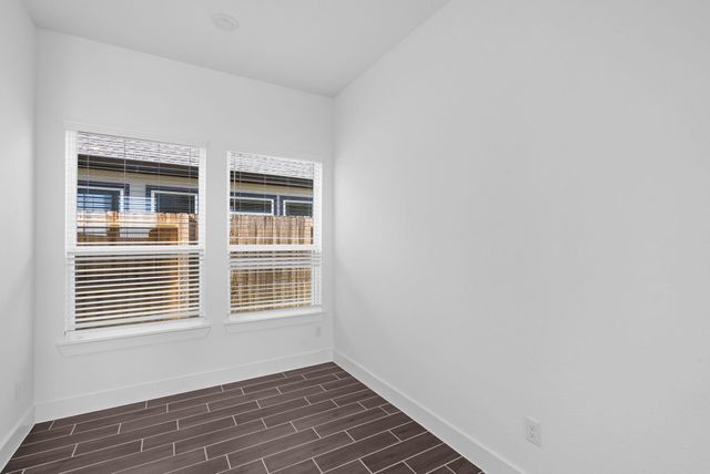 11827 Benes Drive, Mont Belvieu, TX 77523