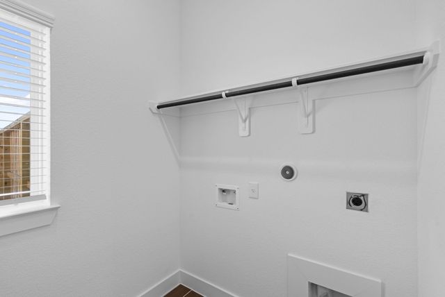 11827 Benes Drive, Mont Belvieu, TX 77523