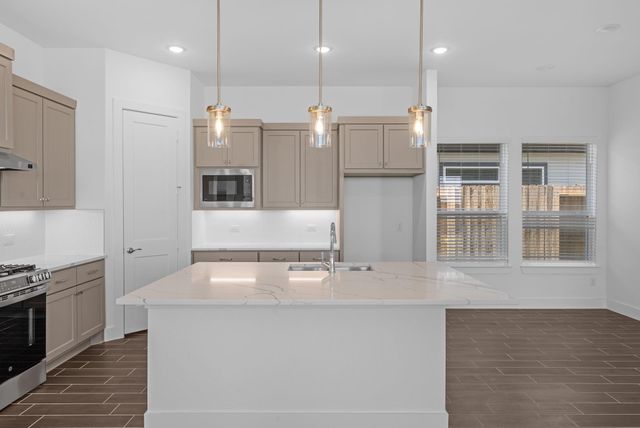 11827 Benes Drive, Mont Belvieu, TX 77523