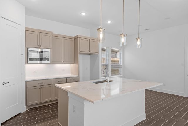 11827 Benes Drive, Mont Belvieu, TX 77523