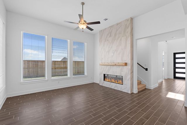 11827 Benes Drive, Mont Belvieu, TX 77523