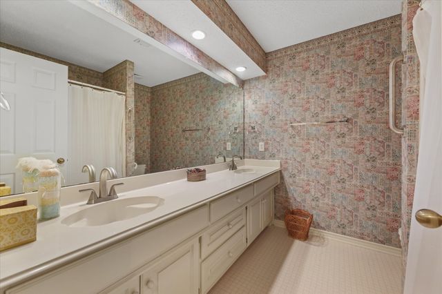 202 Fox Hollow, Pottsboro, TX 75076