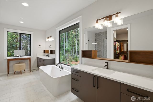 29816 SE Lake Retreat North Drive, Ravensdale, WA 98051