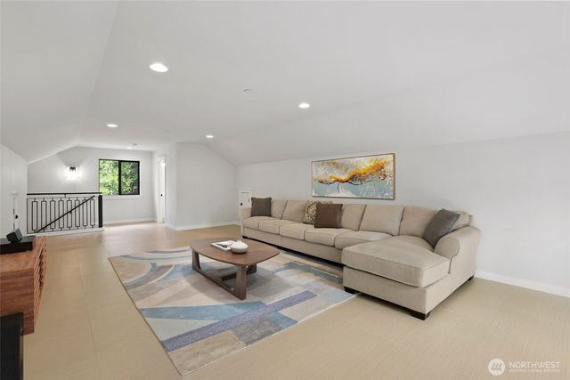 29816 SE Lake Retreat North Drive, Ravensdale, WA 98051