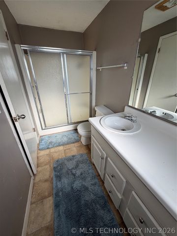 16 S Indianola Street, Pryor, OK 74361