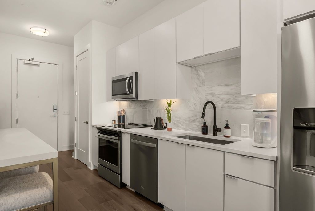 1125 10th Ave N Apt 408, Nashville, TN 37208