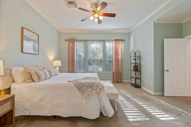 13 Stonegate Park Court, Spring, TX 77379