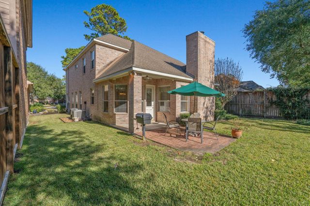 13 Stonegate Park Court, Spring, TX 77379
