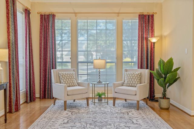 13 Stonegate Park Court, Spring, TX 77379