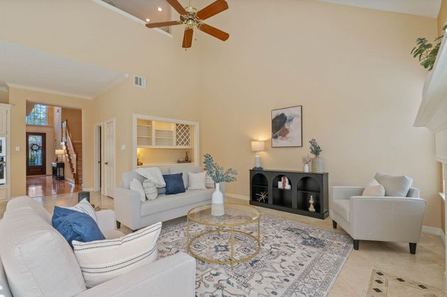 13 Stonegate Park Court, Spring, TX 77379