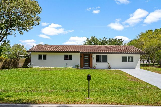 4830 SW 188th Ave, Southwest Ranches, FL 33332