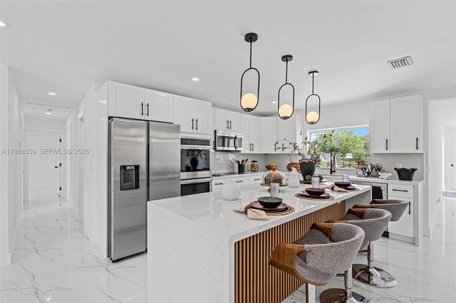 4830 SW 188th Ave, Southwest Ranches, FL 33332