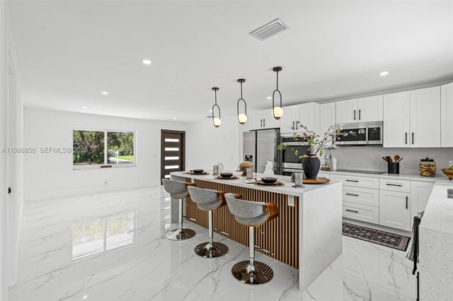 4830 SW 188th Ave, Southwest Ranches, FL 33332