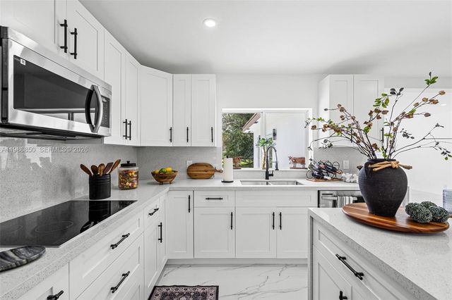 4830 SW 188th Ave, Southwest Ranches, FL 33332