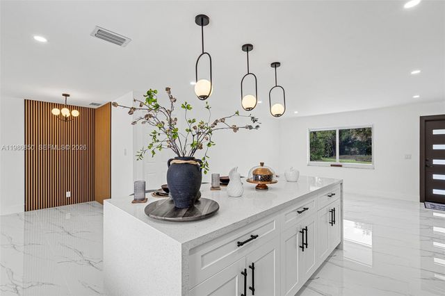 4830 SW 188th Ave, Southwest Ranches, FL 33332