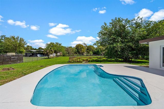 4830 SW 188th Ave, Southwest Ranches, FL 33332