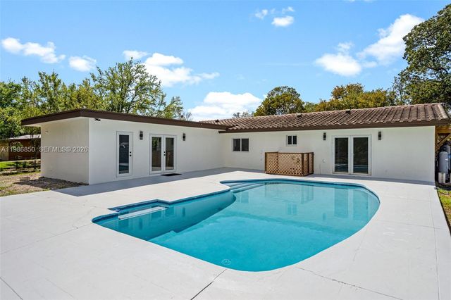 4830 SW 188th Ave, Southwest Ranches, FL 33332