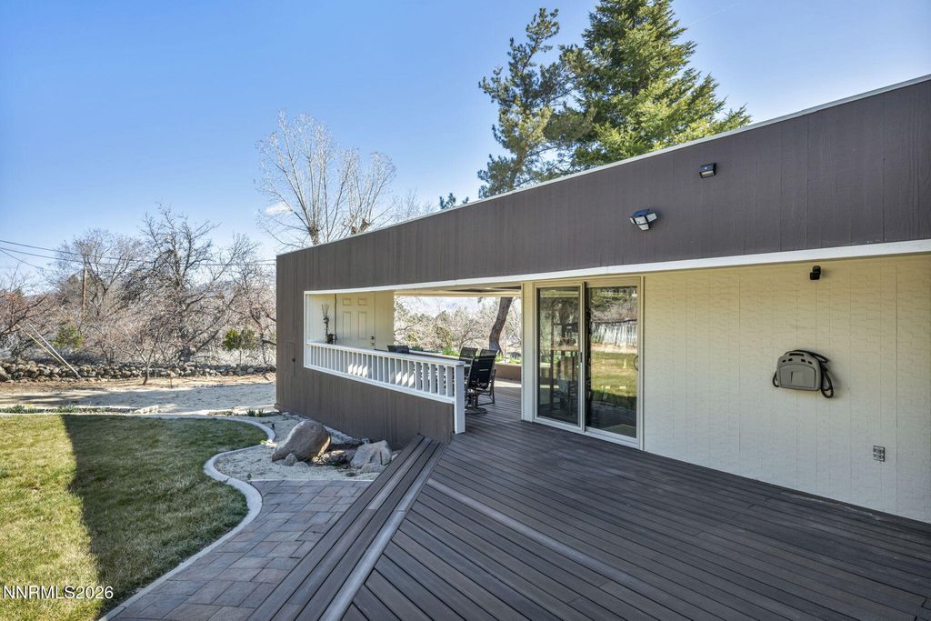 Image 14 of property listing at 13600 Stoney Brook Drive, Reno, NV 89511