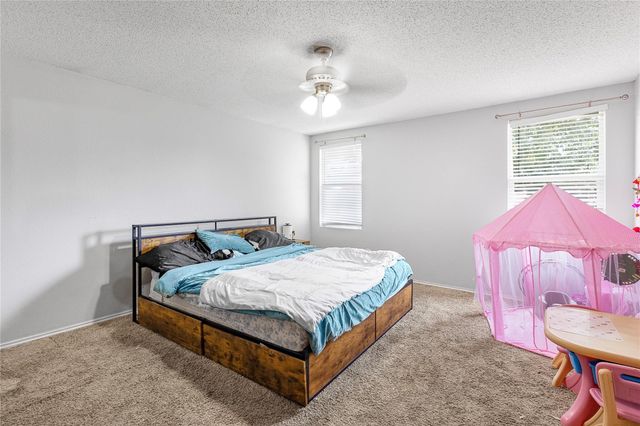 925 Brooks Drive, Cedar Hill, TX 75104