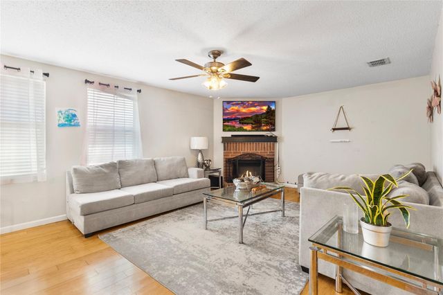 925 Brooks Drive, Cedar Hill, TX 75104