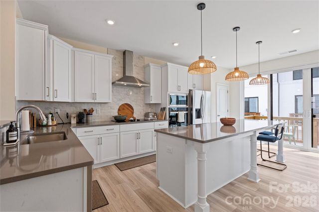2414 Magnolia Blossom Way, Charlotte, NC 28211