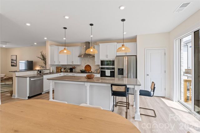 2414 Magnolia Blossom Way, Charlotte, NC 28211