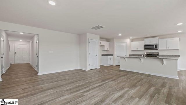 623 Oak Ridge Drive, Clinton, SC 29325