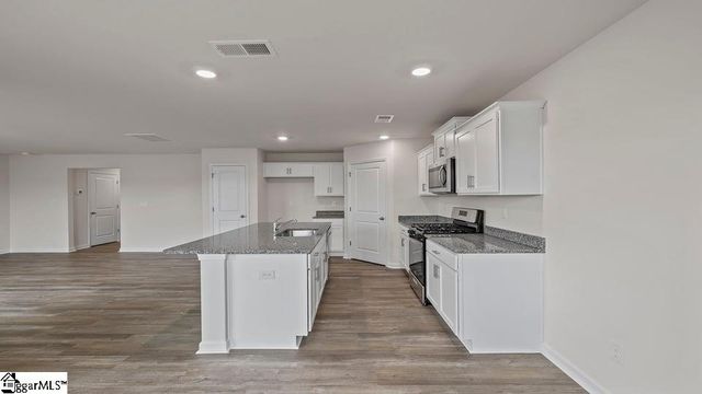 623 Oak Ridge Drive, Clinton, SC 29325