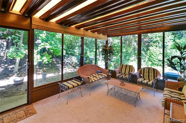 53645 Lambeth Court, Shelby Twp, MI 48316