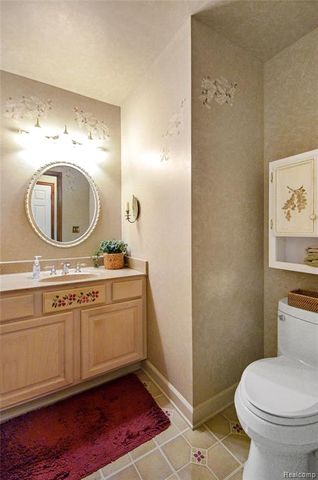 53645 Lambeth Court, Shelby Twp, MI 48316