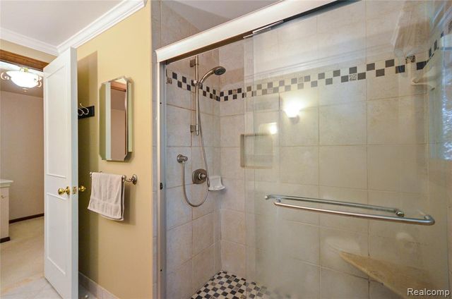 53645 Lambeth Court, Shelby Twp, MI 48316