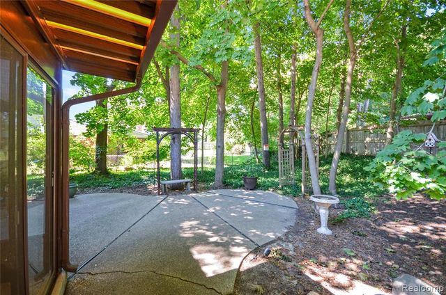 53645 Lambeth Court, Shelby Twp, MI 48316