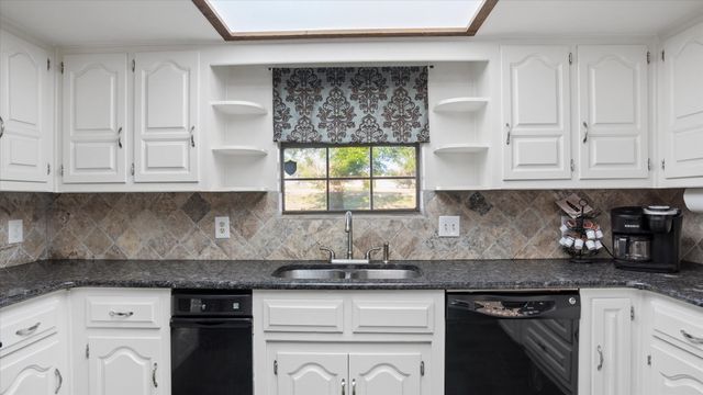 801 Little Creek Trail, Oak Leaf, TX 75154